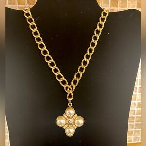 Dolce & Gabbana D&G pearl pendant necklace.